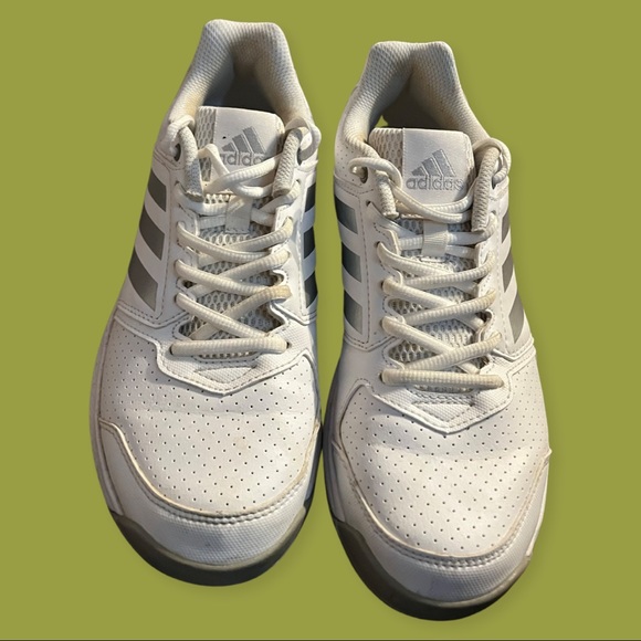 Adidas shoes - Picture 2 of 4